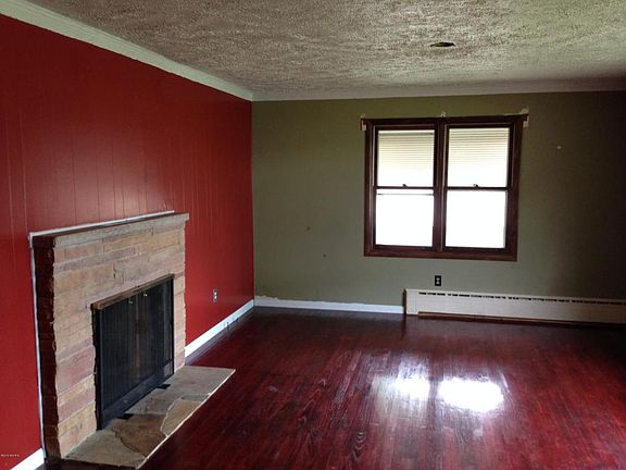 2nd image of 568 Ferris St NW