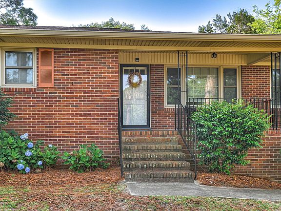 4th image of 1002 Edisto Ave