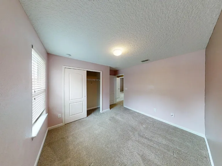 15695 Lexington Park Blvd — Photo 43