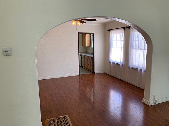 3rd image of 1624 La Golondrina Ave
