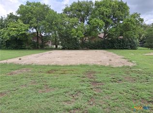 488 E Avenue R, Belton, TX 76513