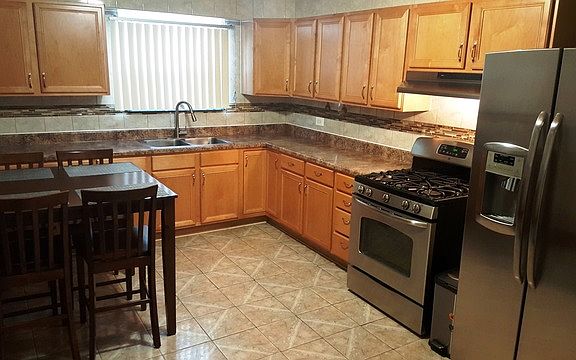 5th image of 6621 N Seeley Ave