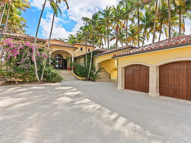 555 Ocean Blvd — Photo 26