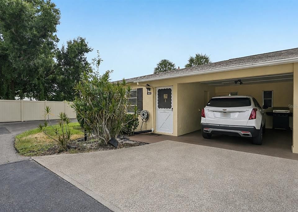 1st image of 390 301 BOULEVARD W #4D