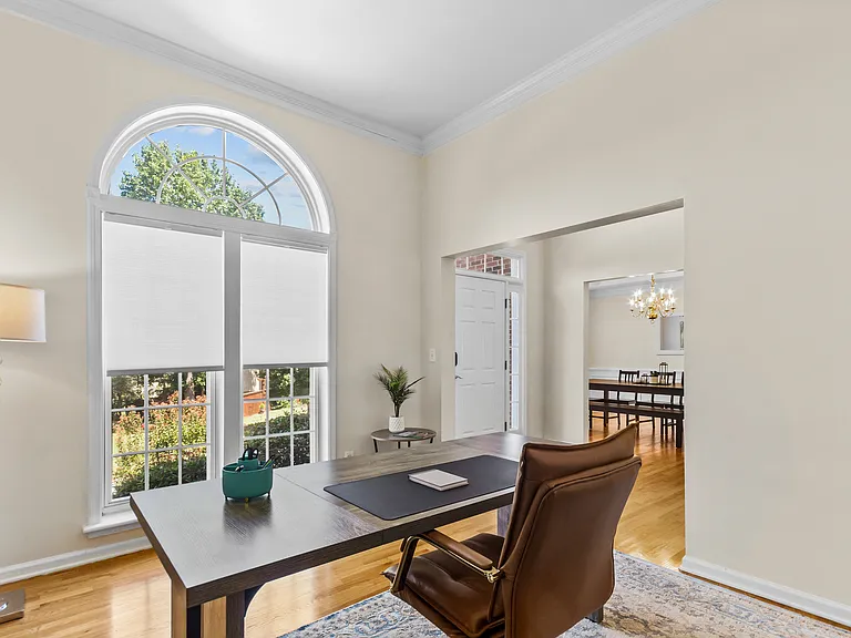 Enjoy this office with view. Designed for the remote worker.