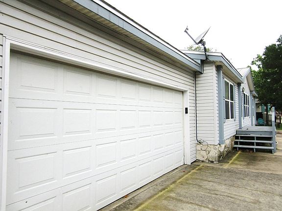 2nd image of 709 Hans Dr