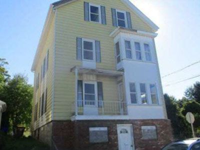 351 Tecumseh St, Fall River, MA, 02721