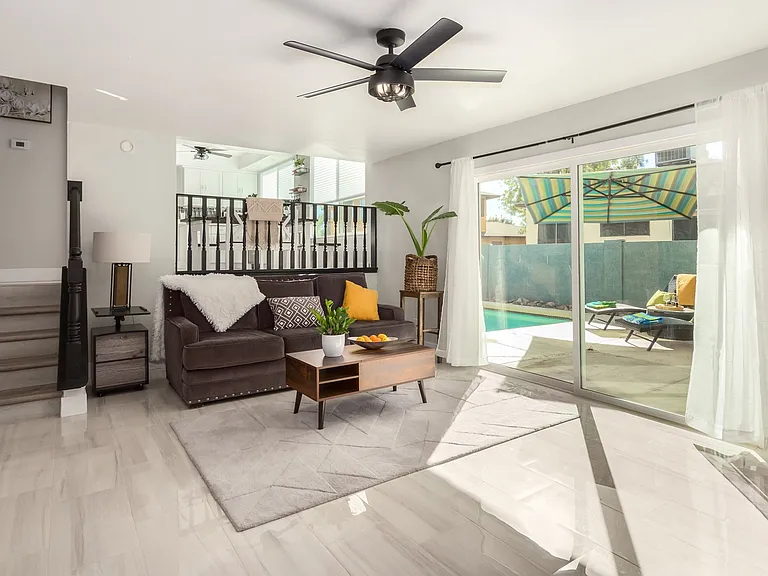 3025 E Hampton Cir — Photo 16