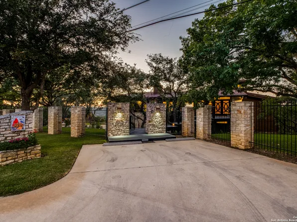 9835 Tower View, Helotes, TX 78023