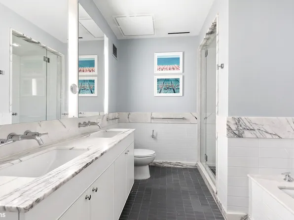 520 West 19th Street image 5 of 12