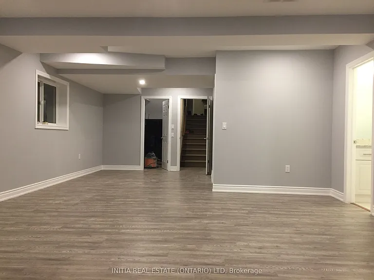 1531 Horseshoe Cres — Photo 17