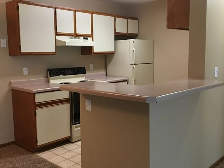 Park Avenue Apartments — Photo 21