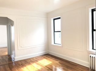 3525 29th St APT 1B, Astoria, NY 11106