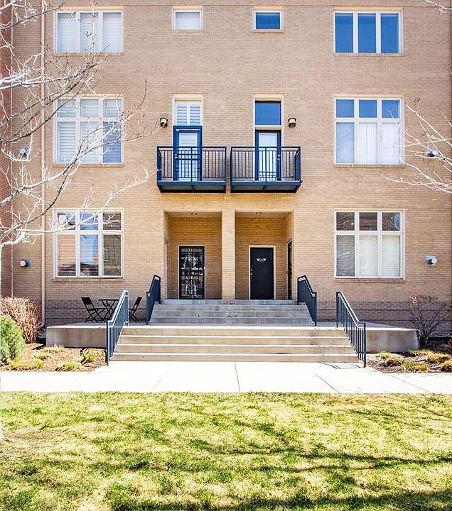 1st image of 190 Roslyn St #1308