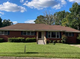 1203 Airlee Dr, Kinston, NC 28504