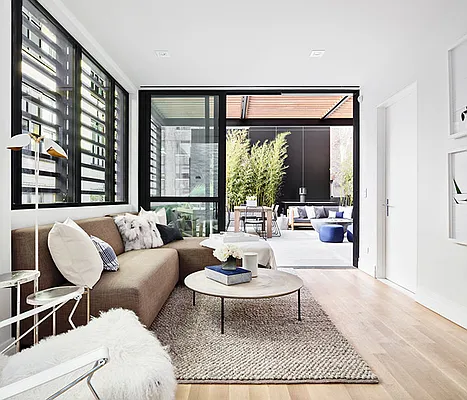 Rented by A & I Broadway | media 17