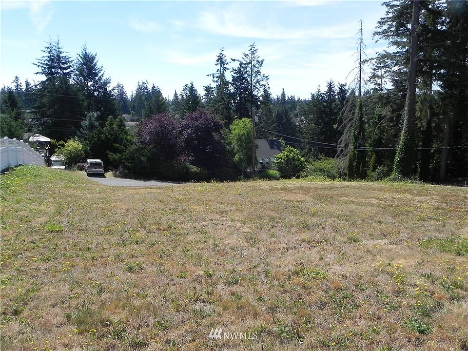 1st image of 359 Selkirk Drive