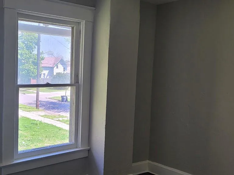 752 Euclid Ave — Photo 15