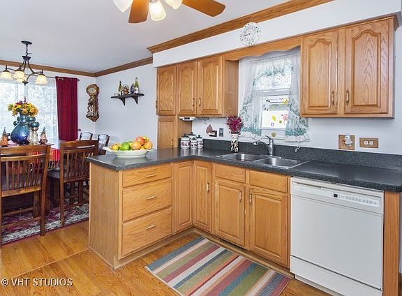 5th image of 15625 Latrobe Ave