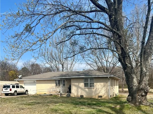 2903 E Walnut St, Paris, AR 72855