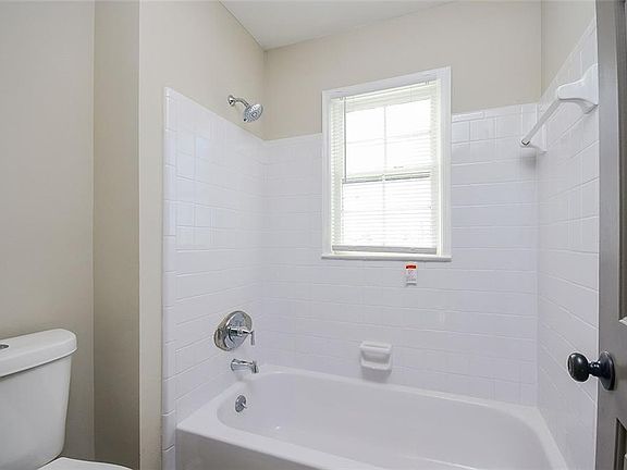 5th image of 2654 Arbor Glen Pl