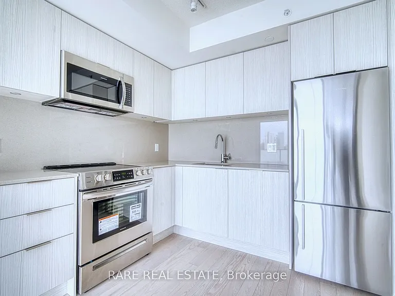 25 Richmond St E #2016 — Photo 2