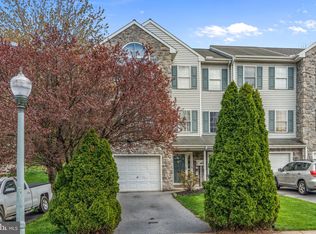 395 Crosswinds Dr, Lititz, PA 17543