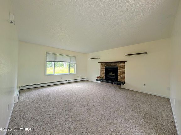 4th image of 348 N Fireweed St
