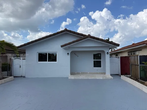 2775 W 71st Pl, Hialeah, FL 33016