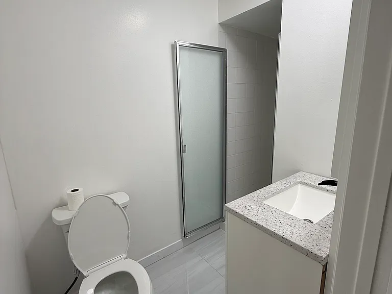 516 E Maple St #0 — Photo 3