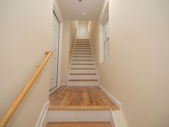 5th image of 241 S 11th St Floor 1