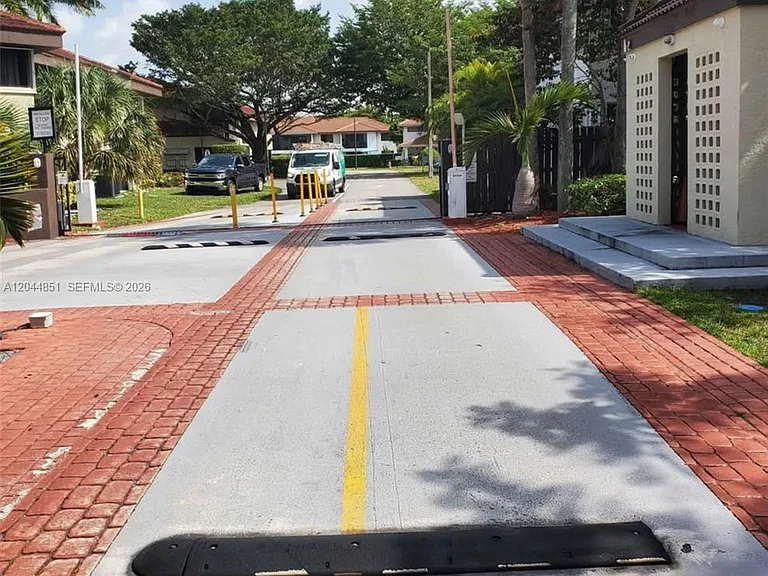 9791 SW 138th Ave #DA2R — Photo 1