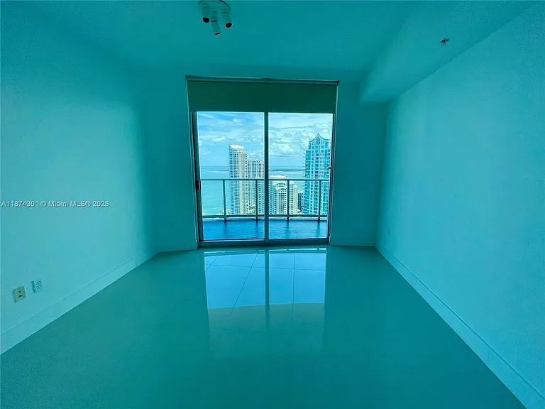 300 S Biscayne Blvd #3410 — Photo 12