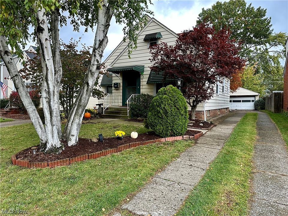 6306 Brownfield Dr, Parma, OH 44129 Zillow