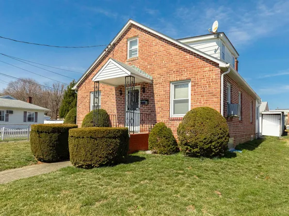 4 McCafferty Pl #V, Wappingers Falls, NY 12590