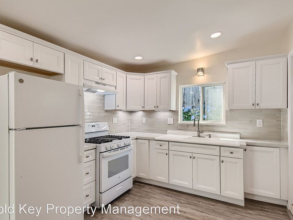 1st image of 1711 1/2 Edgemont St
