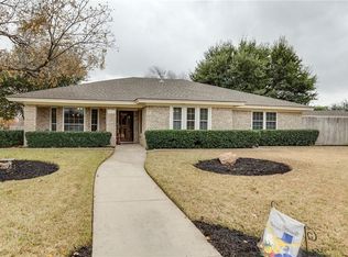 301 Concord Dr, Hurst, TX 76054