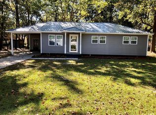 306 W Huggins St, Manning, SC 29102