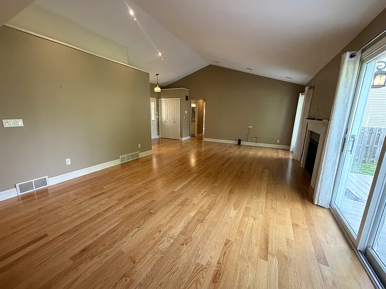 53 Huntleigh Dr — Photo 8