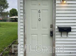 610 Richmond Ave, Mattoon, IL 61938