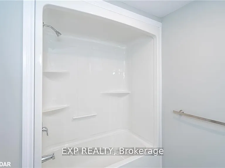 19 Loon Ave #LOWER LEVEL — Photo 9