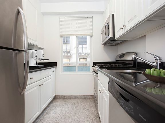 4th image of 240 Central Park S APT 10P