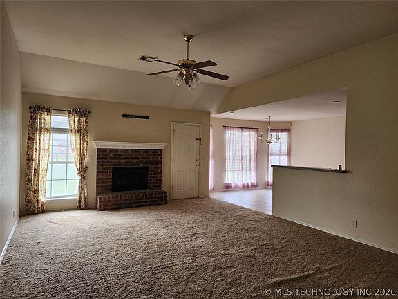 4th image of 8908 N 153rd East Ave