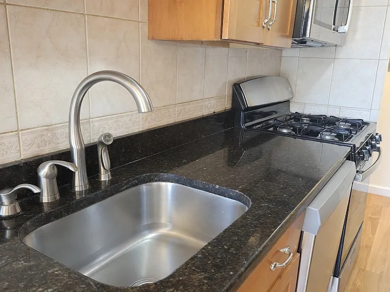 48 Shrewsbury Green Dr #I — Photo 14