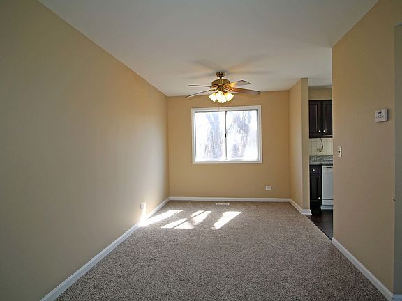 3rd image of 821 W Appletree Ln