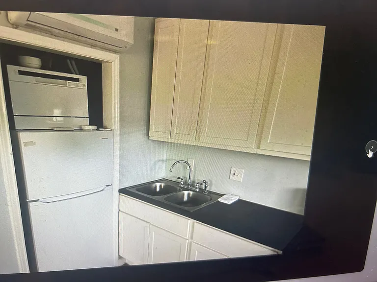4812 Oakland St #3 — Photo 8