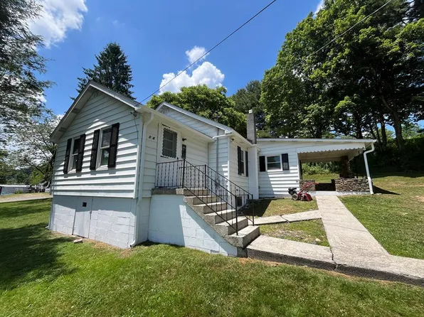 154 Glenwood Ln, Shady Spring, WV 25918