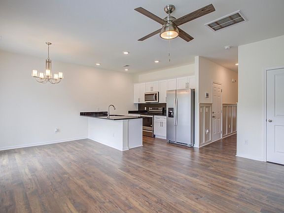 3rd image of 1005 Saylors Pl #1703