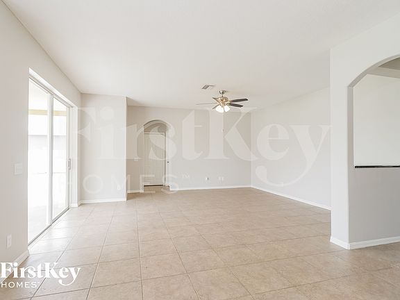 4th image of 18325 Cypress Haven Dr