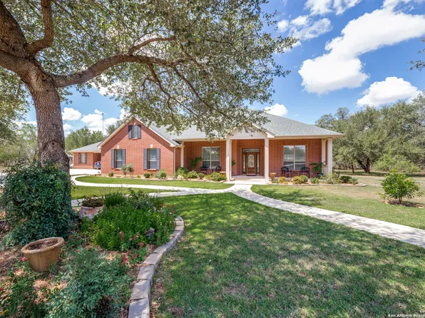 855 MC CONNELL RD, Lytle, TX 78052